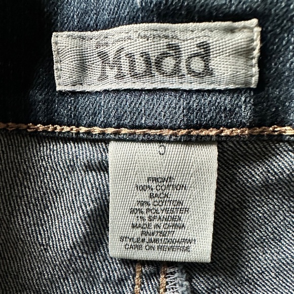 MUDD High-Waisted Frayed Hem Denim Shorts Sz 5 Distressed - Picture 5 of 11